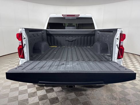 Used 2025 Chevrolet Silverado 1500 LT Trail Boss w/ Convenience Package II AWD/4WD image 9