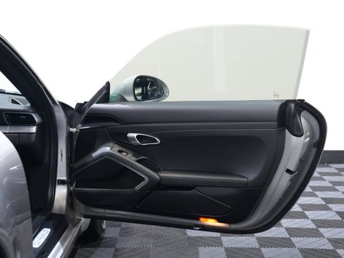 Used 2017 Porsche 911 Carrera S image 25