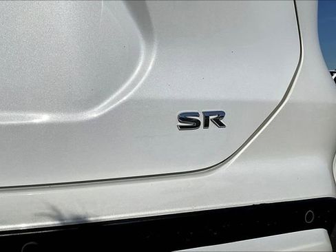 Used 2024 Nissan Kicks SR w/ SR Premium Package FWD image 23