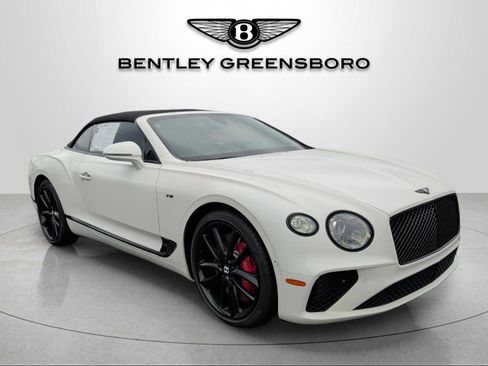 Used 2021 Bentley Continental GT AWD/4WD image 16