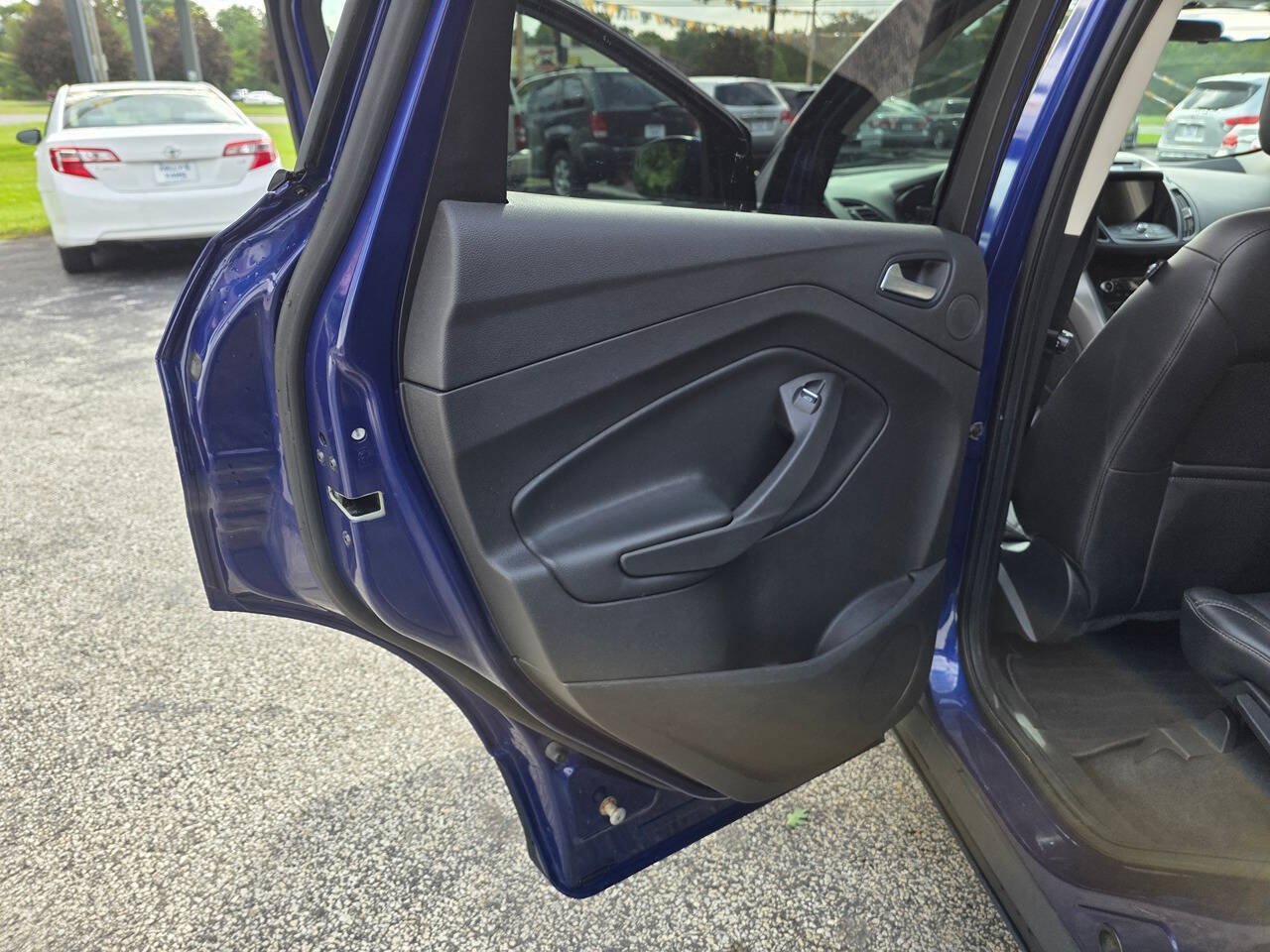 Used 2016 Ford Escape SE w/ SE Leather Comfort Package FWD image 15
