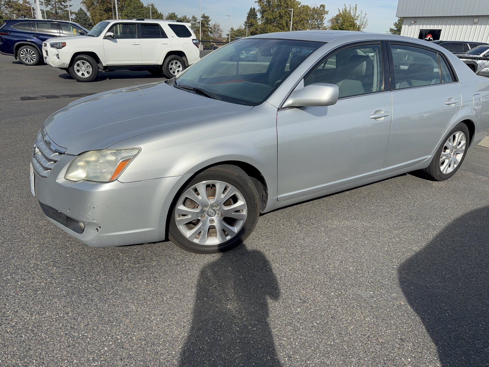 Used 2006 Toyota Avalon XLS FWD image 6