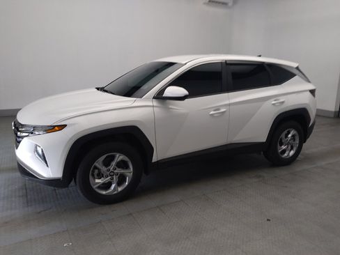 Used 2024 Hyundai Tucson SE image 2