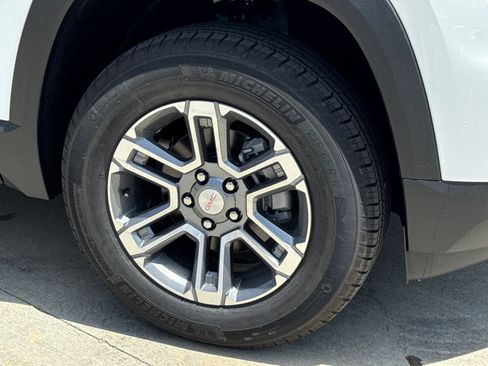 New 2026 GMC Terrain Elevation w/ Technology Package II AWD/4WD image 6