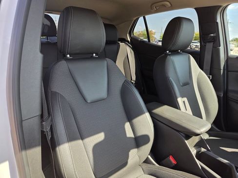 Used 2025 Buick Encore GX Preferred FWD image 29