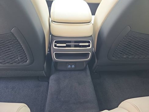New 2026 Genesis GV70 2.5T Advanced AWD/4WD image 32