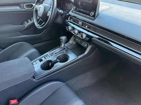Used 2023 Honda Civic Sport image 31