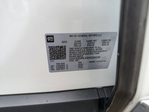 Used 2025 GMC Yukon Denali w/ Sun & Power Step Package AWD/4WD image 36