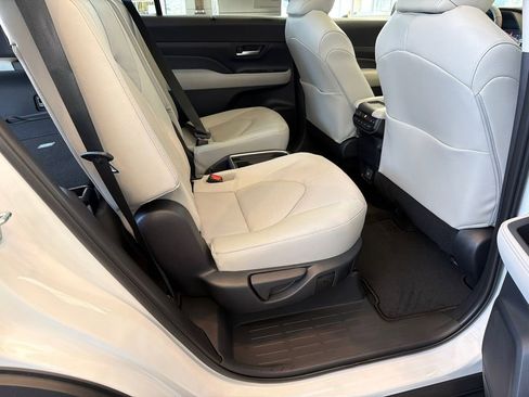 New 2026 Toyota Grand Highlander Platinum image 15