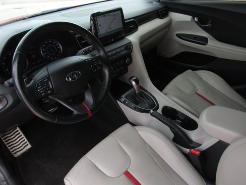 Used 2019 Hyundai Veloster Turbo Ultimate FWD image 15