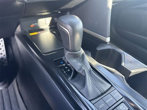 Used 2025 Toyota Camry SE image 23