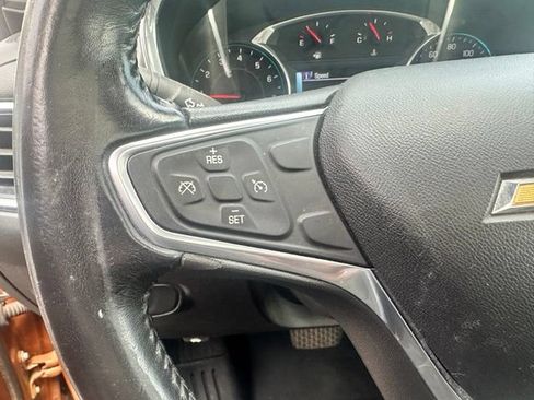Used 2018 Chevrolet Equinox LT w/ Sun & Infotainment Package FWD image 26