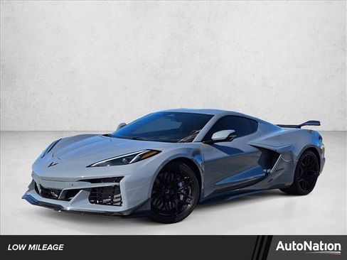 Used 2025 Chevrolet Corvette Z06 w/ Z07 Performance Package image 1