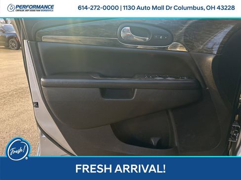 Used 2014 Buick Enclave Leather image 11