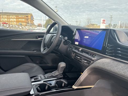 New 2026 Toyota Camry XLE image 5