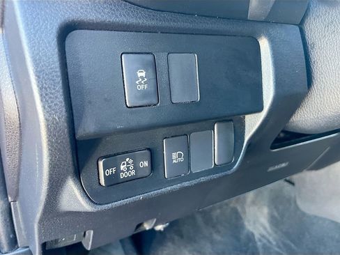 Used 2023 Toyota Tacoma SR5 RWD image 10