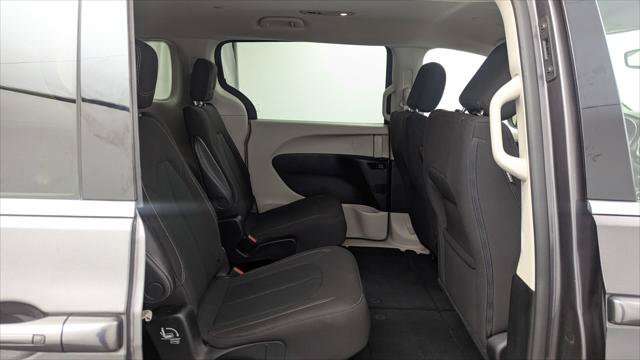 Used 2023 Chrysler Voyager LX FWD image 19