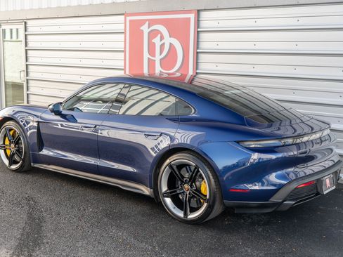 Used 2020 Porsche Taycan Turbo S image 38