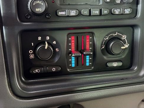 Used 2005 Chevrolet Tahoe LS image 15