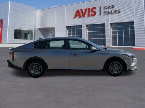 Used 2025 Kia K4 LXS image 5