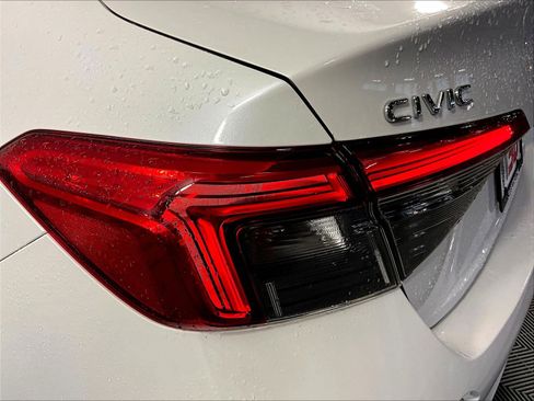 Used 2023 Honda Civic Sport image 20