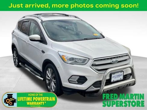 Used 2018 Ford Escape Titanium image 1