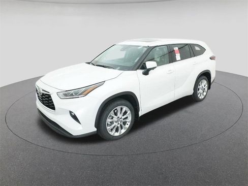 New 2026 Toyota Highlander Limited image 1