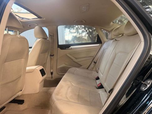 Used 2013 Volkswagen Passat 2.5 SE image 12