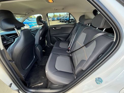 Used 2026 Kia Niro LX FWD image 23