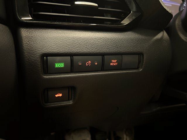 Used 2024 Nissan Sentra SV FWD image 20