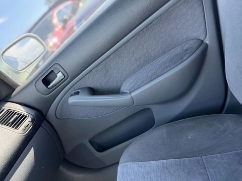 Used 2005 Honda Civic Hybrid Sedan image 28