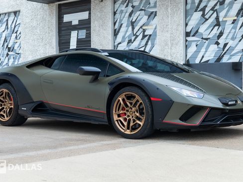 Used 2024 Lamborghini Huracan Sterrato AWD/4WD image 18