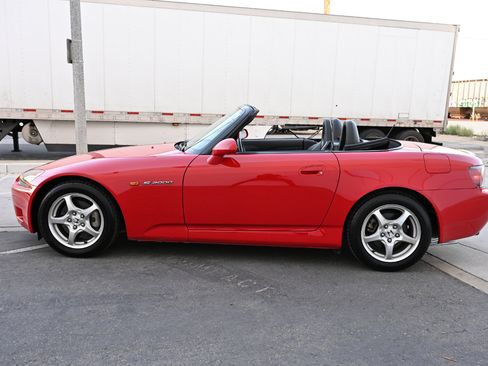 Used 2000 Honda S2000 image 5