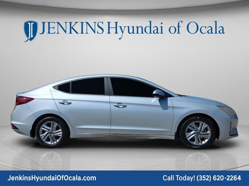 Used 2019 Hyundai Elantra SEL FWD image 2