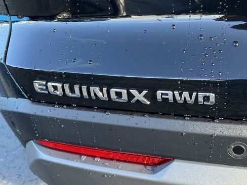 New 2026 Chevrolet Equinox LT w/ Convenience Package II image 9