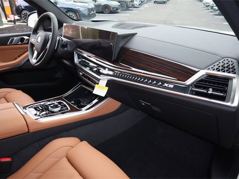 New 2026 BMW X5 xDrive50e w/ Executive Package image 27