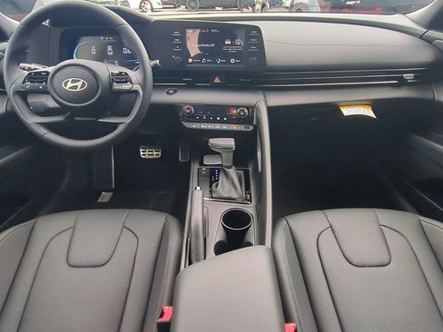 New 2026 Hyundai Elantra SEL Sport FWD image 16