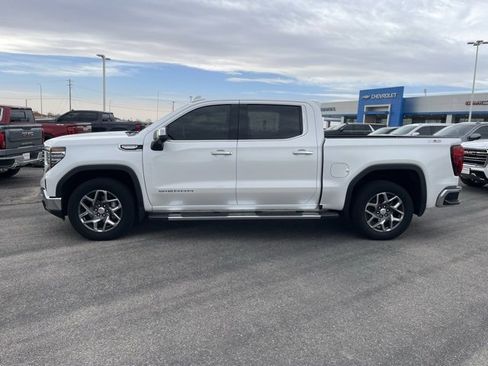 Used 2022 GMC Sierra 1500 SLT image 8
