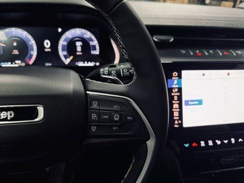 New 2026 Jeep Grand Cherokee Altitude image 25