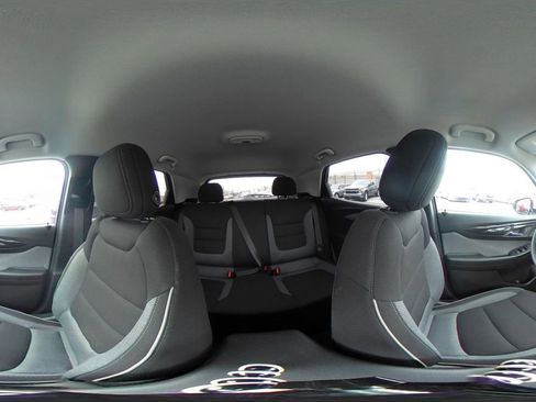 Used 2025 Chevrolet TrailBlazer LT image 40