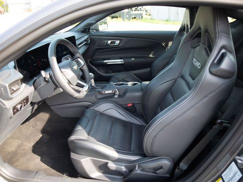 Used 2025 Ford Mustang GT Premium w/ GT Performance Package RWD image 20