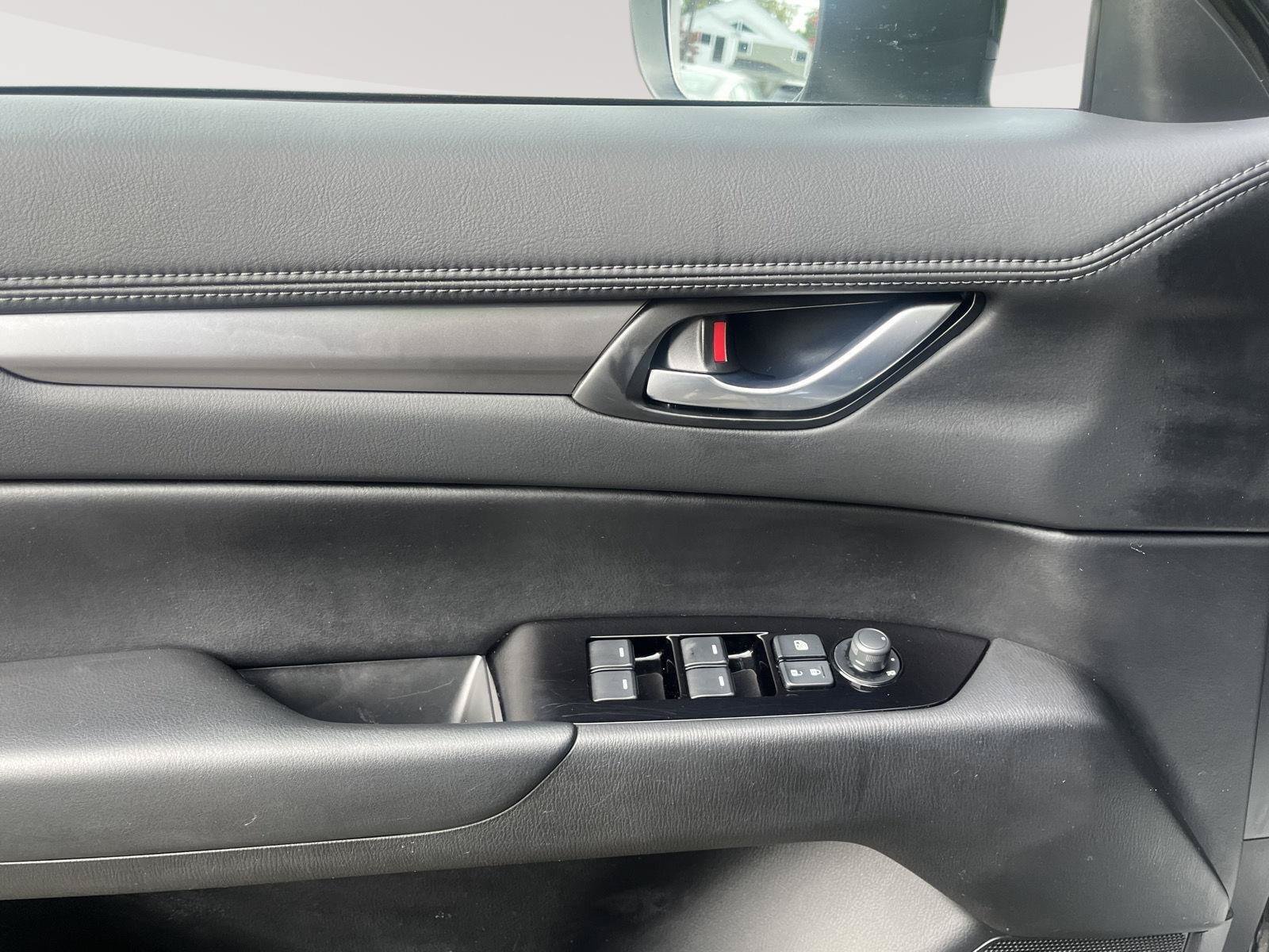 Used 2025 MAZDA CX-5 AWD 2.5 S w/ Preferred Package image 19