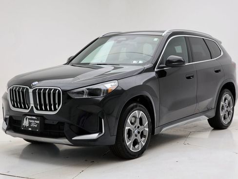 Used 2025 BMW X1 xDrive28i AWD/4WD image 2