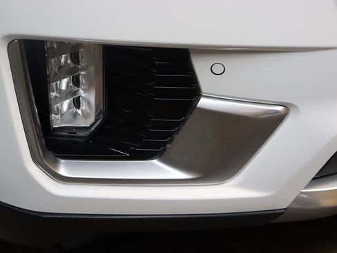 Used 2023 GMC Yukon Denali AWD/4WD image 13