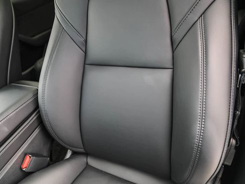 Used 2023 Tesla Model Y Long Range AWD/4WD image 23