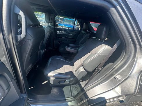 Used 2025 Ford Explorer ST AWD/4WD image 11