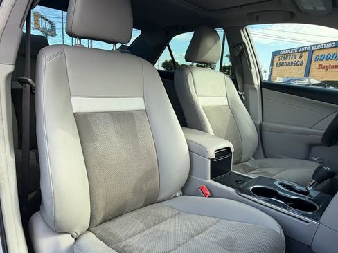 Used 2013 Toyota Camry XLE w/ Leather Pkg FWD image 16