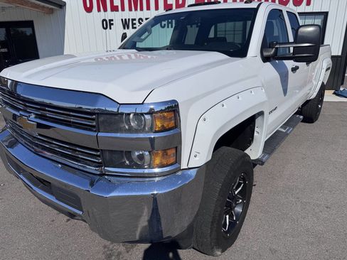 Used 2015 Chevrolet Silverado 2500 W/T w/ WT Convenience Package AWD/4WD image 2