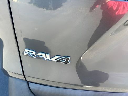 Used 2021 Toyota RAV4 Limited AWD/4WD image 15