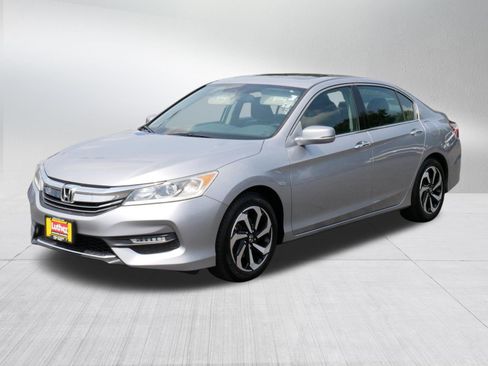 Certified 2017 Honda Accord EX-L image 3